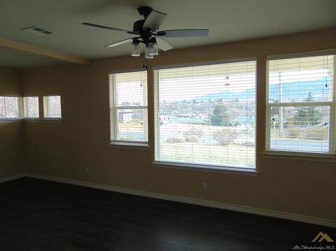 20117 Weston Ave, Tehachapi, CA 93561 photo 6