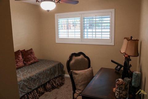 9121 Lilly St, Lamont, CA 93241 photo 8