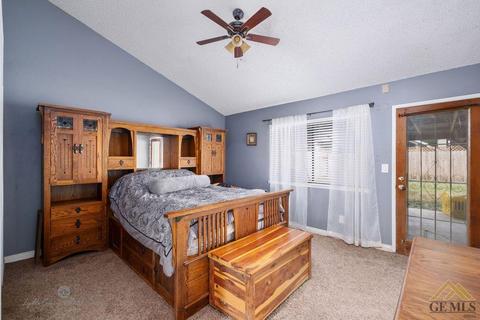 8412 E Stuart Ct, Bakersfield, CA 93311 photo 12