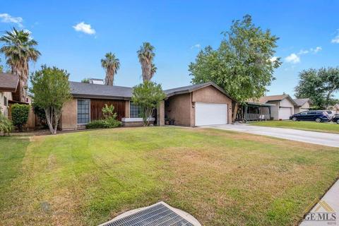 8412 E Stuart Ct, Bakersfield, CA 93311 photo 2