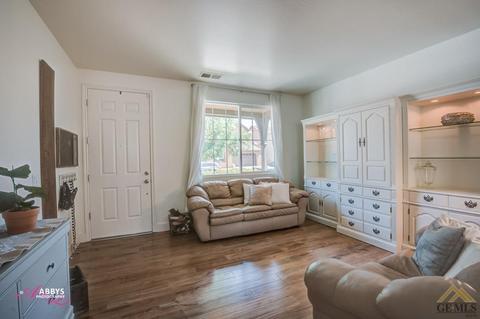 8317 Prentice Hall Dr, Bakersfield, CA 93311 photo 4