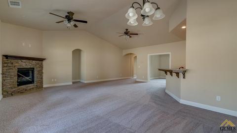 778 Pine Cone St, Shafter, CA 93263 photo 4