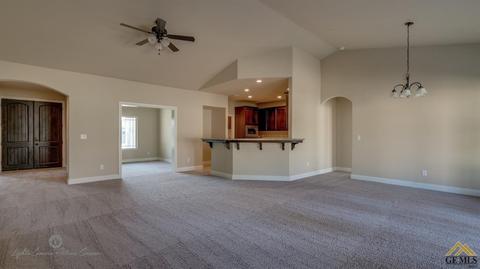 778 Pine Cone St, Shafter, CA 93263 photo 2