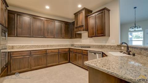 778 Pine Cone St, Shafter, CA 93263 photo 5