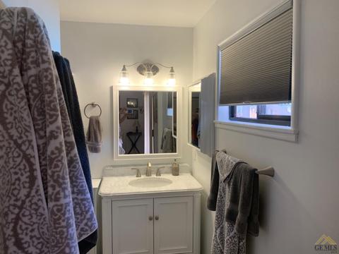 401 E St, Taft, CA 93268 photo 14