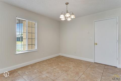237 Potter St, Shafter, CA 93263 photo 11