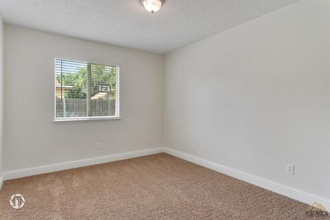 237 Potter St, Shafter, CA 93263 photo 21