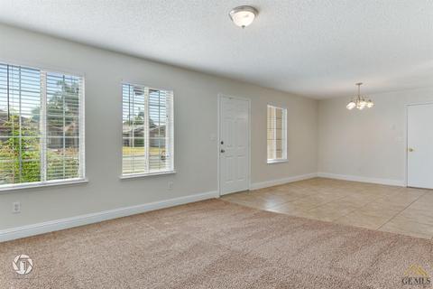 237 Potter St, Shafter, CA 93263 photo 9