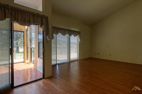 28120 Black Gold Way, Tehachapi, CA 93561 photo 5