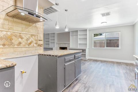3309 Pendleton Ct, Bakersfield, CA 93309 photo 8