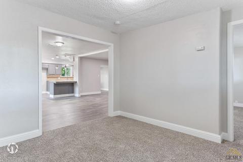 3309 Pendleton Ct, Bakersfield, CA 93309 photo 17