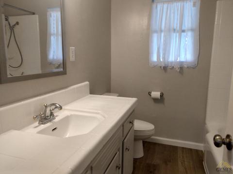 300 Wetherley Dr, Bakersfield, CA 93309 photo 10