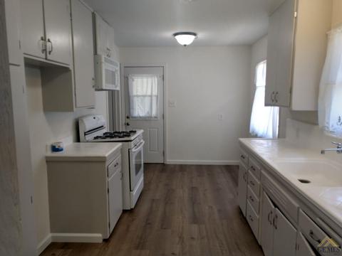 300 Wetherley Dr, Bakersfield, CA 93309 photo 4
