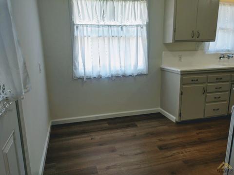 300 Wetherley Dr, Bakersfield, CA 93309 photo 5