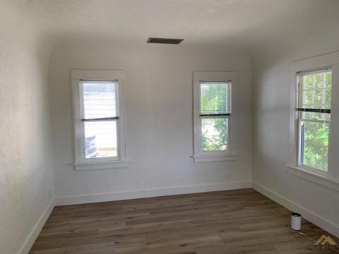 621 B St, Taft, CA 93268 photo 3