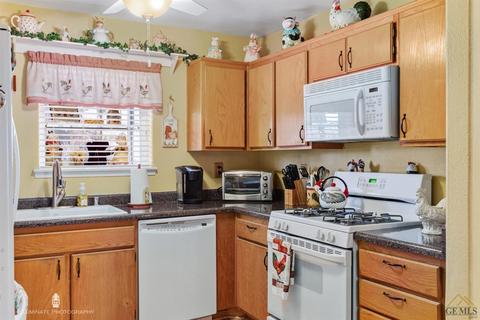 6201 Derby Dr, Bakersfield, CA 93306 photo 9