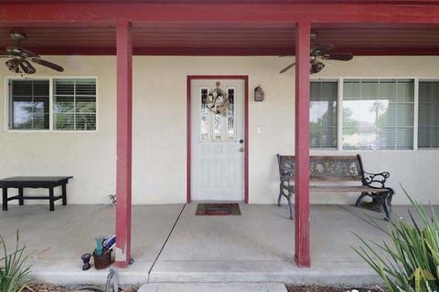 220 Maple St, Shafter, CA 93263 photo 3