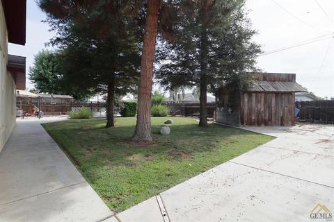 220 Maple St, Shafter, CA 93263 photo 2