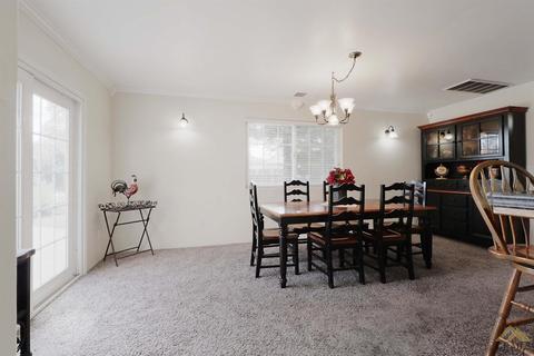 220 Maple St, Shafter, CA 93263 photo 14