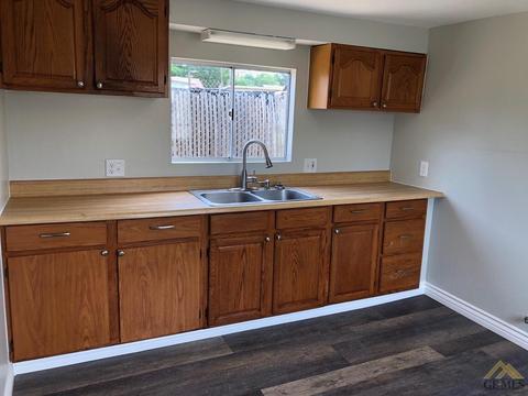 309 Olive Ave, Taft, CA 93268 photo 3