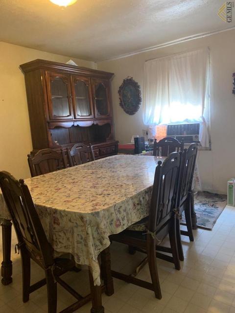 524 Walker St, Arvin, CA 93203 photo 7