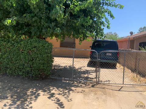 524 Walker St, Arvin, CA 93203 photo 5