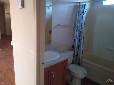 26072 Orange St, Taft, CA 93268 photo 14