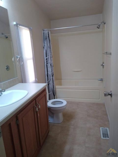 26072 Orange St, Taft, CA 93268 photo 18
