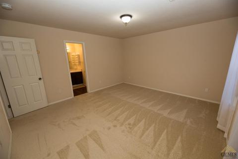 24931 Paramount Dr, Tehachapi, CA 93561 photo 16