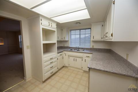 24931 Paramount Dr, Tehachapi, CA 93561 photo 9