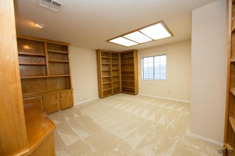 24931 Paramount Dr, Tehachapi, CA 93561 photo 6