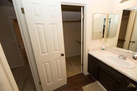 24931 Paramount Dr, Tehachapi, CA 93561 photo 17