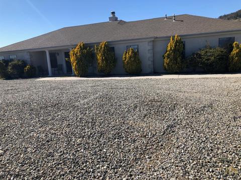 24931 Paramount Dr, Tehachapi, CA 93561 photo 2