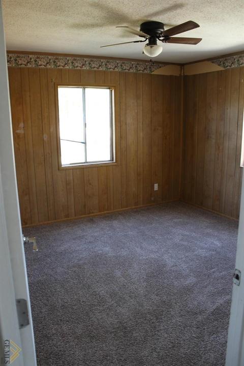 421 Asher Ave, Taft, CA 93268 photo 11