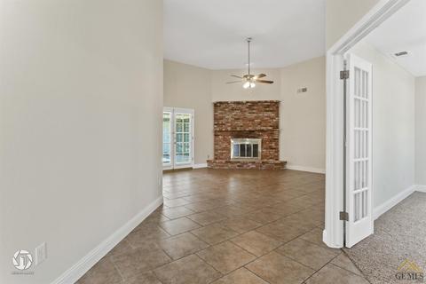 9413 Spokane Ave, Bakersfield, CA 93312 photo 3