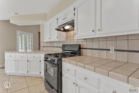 9413 Spokane Ave, Bakersfield, CA 93312 photo 13
