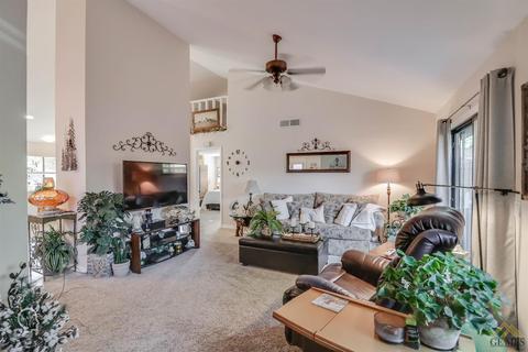 38 Village Ln, Tehachapi, CA 93561 photo 5
