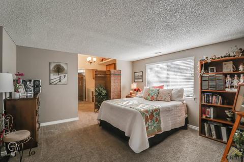 38 Village Ln, Tehachapi, CA 93561 photo 14