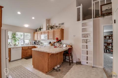 38 Village Ln, Tehachapi, CA 93561 photo 12