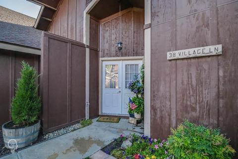 38 Village Ln, Tehachapi, CA 93561 photo 2