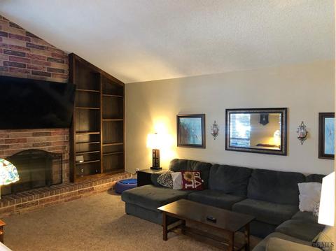 6308 Devon Dr, Bakersfield, CA 93309 photo 4