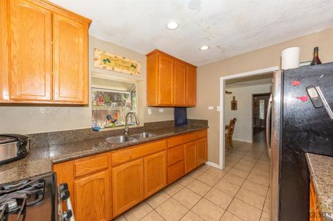1627 5th St, Wasco, CA 93280 photo 8