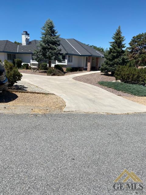 21505 Belmont Dr, Tehachapi, CA 93561 photo 1