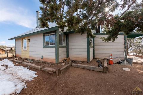 17411 Summers Dr, Tehachapi, CA 93561 photo 3