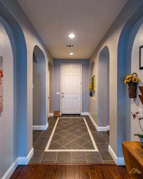 1002 Carolyn Ln, Tehachapi, CA 93561 photo 3