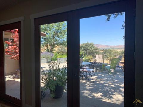 29201 Horsethief Dr, Tehachapi, CA 93561 photo 5