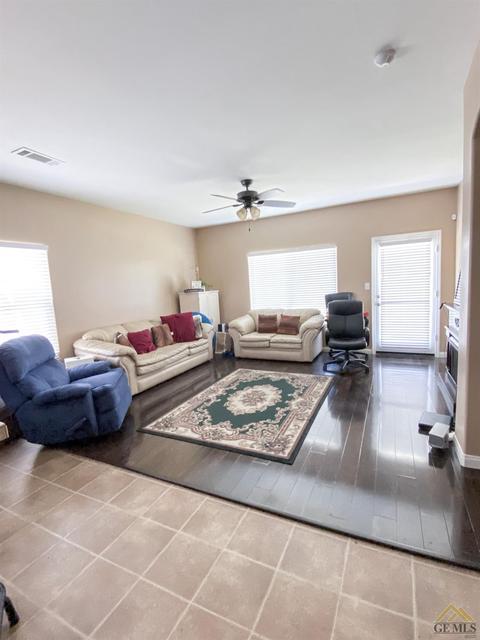 2422 Trapper St, Bakersfield, CA 93313 photo 6