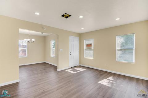 237 Broadway St, Wasco, CA 93280 photo 3