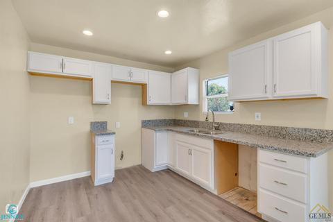 237 Broadway St, Wasco, CA 93280 photo 6