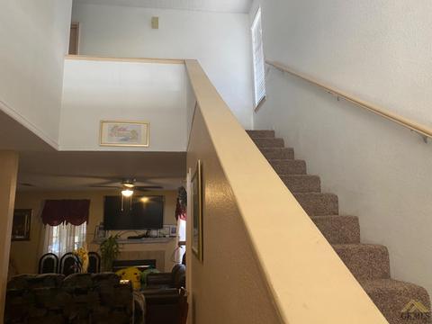 2012 Ocean View Dr, Bakersfield, CA 93307 photo 11